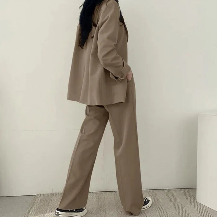 Women's 2-Piece Suit Set – Blazer with High-Waisted Trousers